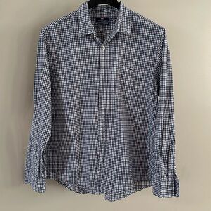 Vineyard Vines button up plaid shirt
